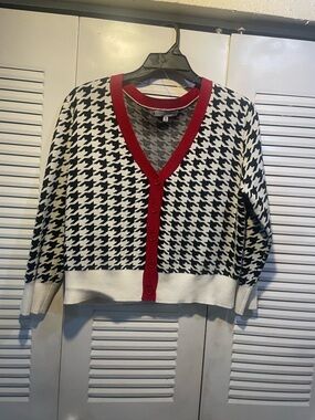 Love Trend Red & White Houndstooth Cardigan with Red Trim